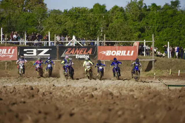 Imagem Domingo histórico no Gaúcho de Motocross reúne multidão e pilotos de diversos lugares do mundo na terceira etapa do Campeonato Gaúcho de Motocross