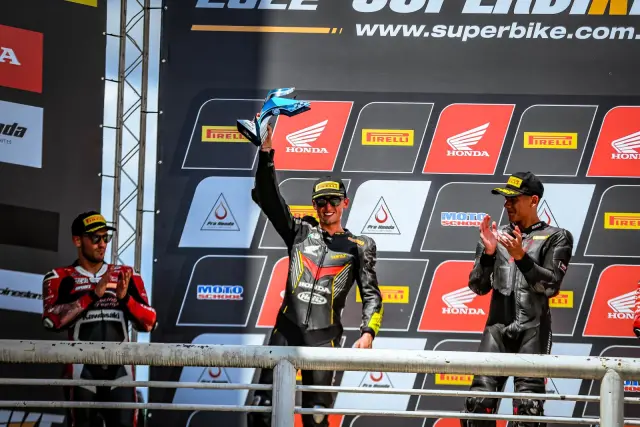 Imagem Piloto gaúcho Pedro Sampaio é bicampeão do SuperBike Brasil na principal categoria
