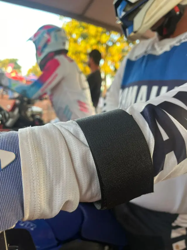 Imagem BRMX: Filiados à FGM competem com faixas pretas em solidariedade ao RS