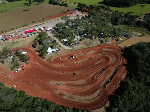 Imagem Retorno Triunfal do Campeonato Gaúcho de Motocross em Gentil: Um Grande Sucesso