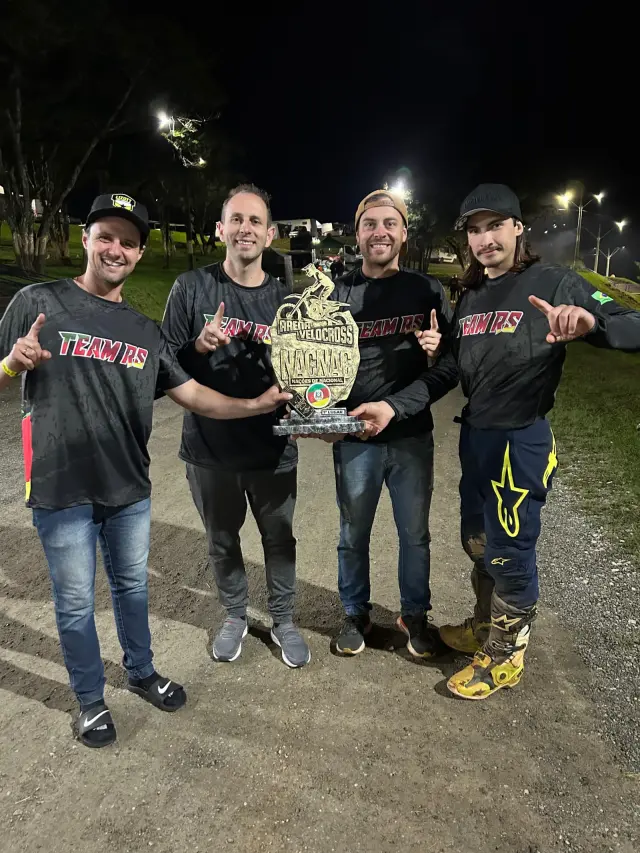 Imagem PILOTOS GAÚCHOS - Conquistam resultados importantes no ARENA VELOCROSS