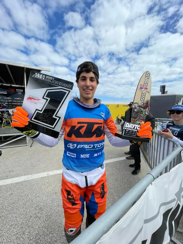 Imagem Gabi Andrigo vence Ricky Carmichael Amateur Daytona Supercross.