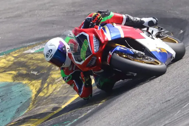 Imagem Pedro Sampaio (28) vence mais uma etapa SBK Brasil