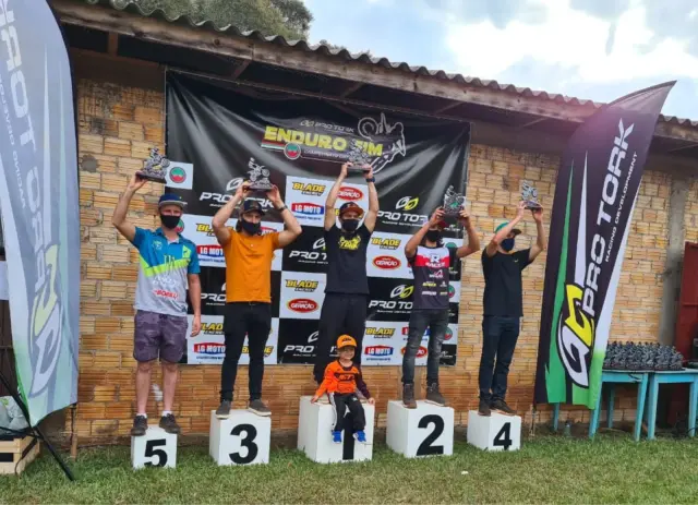 Imagem GAÚCHOS NO CATARINENSE DE ENDURO FIM