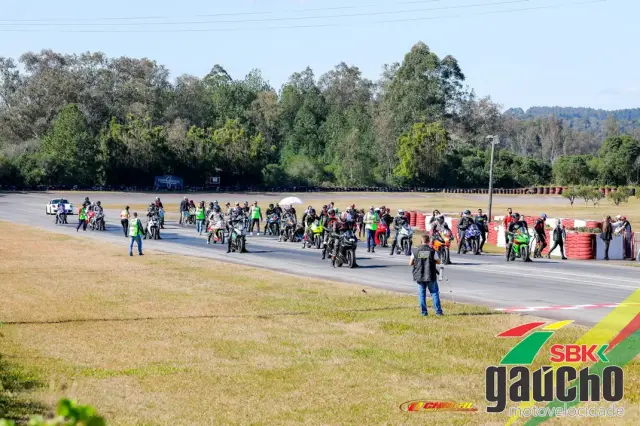 Imagem Segunda etapa SBK Gaúcho de Motovelocidade é marcado por muitos pegas na pista de Guaporé