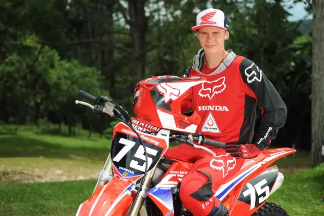 Imagem 75 Henrique Henicka realiza sonho de infância ao se tornar profissional do motocross
